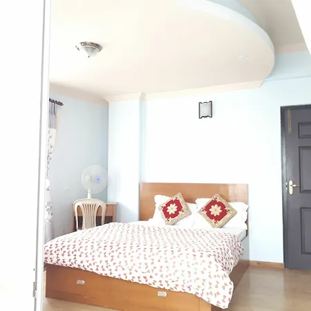 Grande Tower 6B Apartment